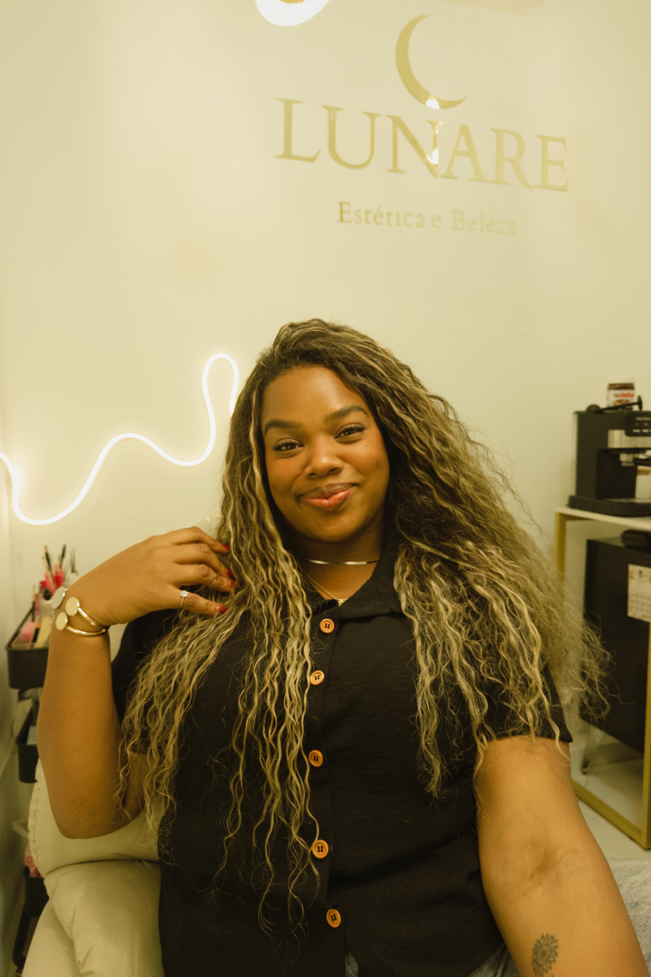 Retrato de ensaio profissional em estúdio de estética